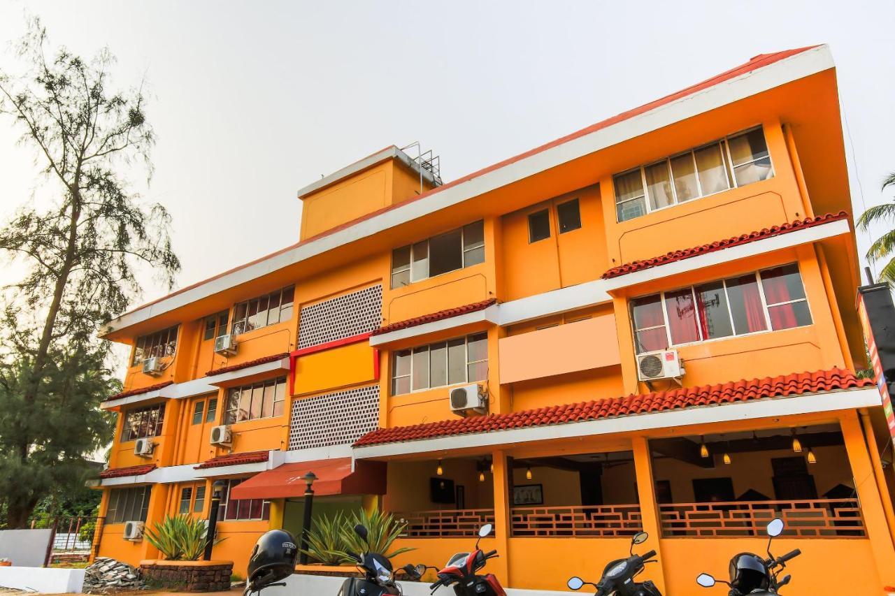 Oyo 18794 Hotel Colva Plaza Exterior foto